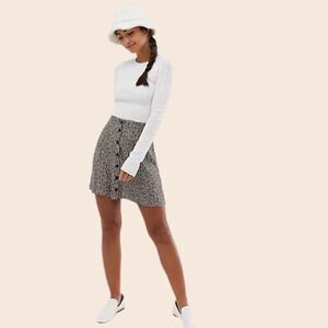 ASOS DESIGN button front mini skirt in leopard print Size 4
